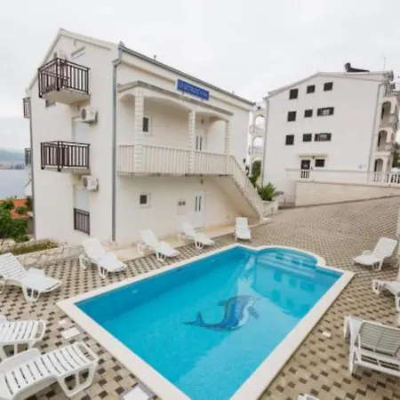 Apartment Bridi Okrug Donji - Two Bedroom 1 Donji Okrug (Ciovo)